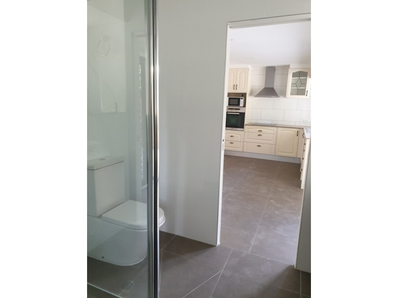1/5 Gumbeel Court, Highland Park QLD 4211