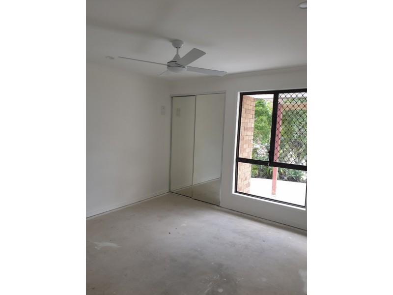1/5 Gumbeel Court, Highland Park QLD 4211