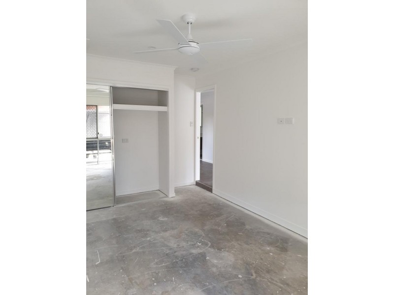 1/5 Gumbeel Court, Highland Park QLD 4211