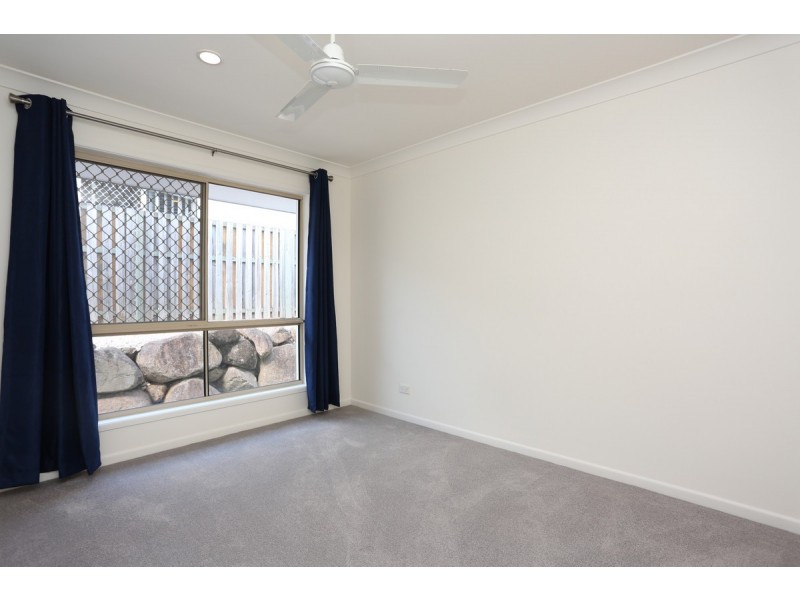 73 Riverwood Drive, Ashmore QLD 4214