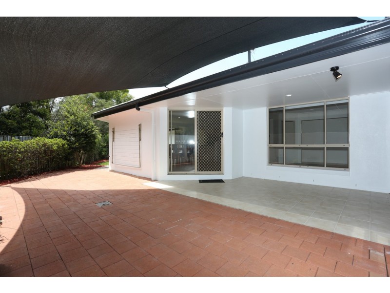 73 Riverwood Drive, Ashmore QLD 4214