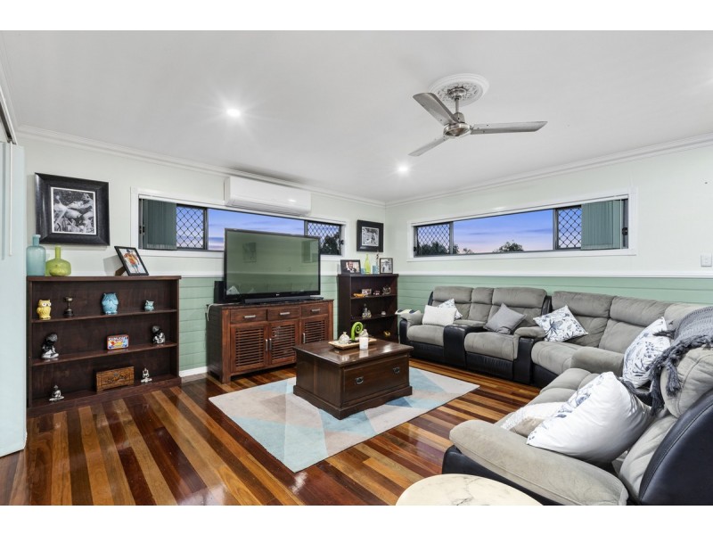 33 Jackaroo Crescent, Gilston QLD 4211