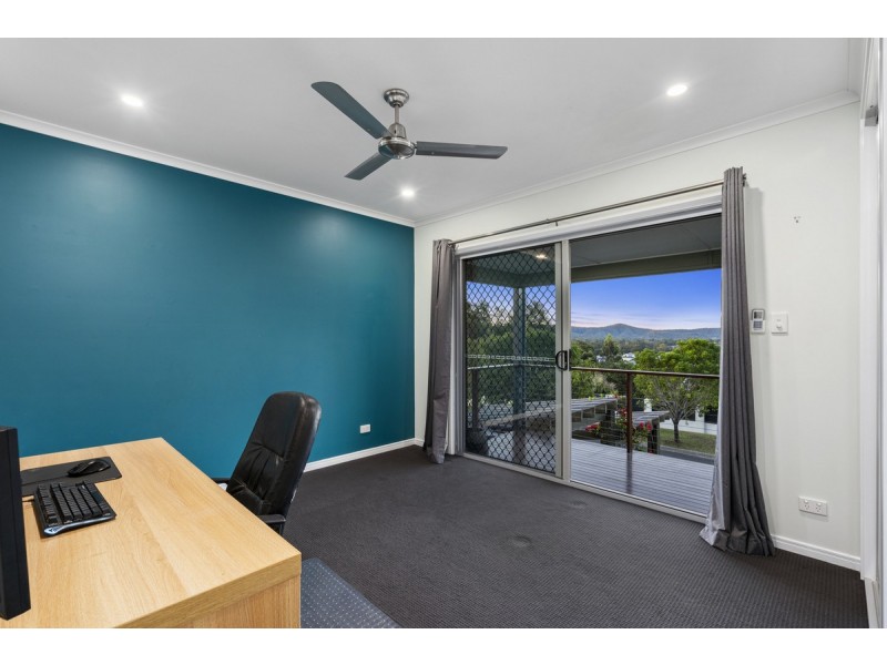 33 Jackaroo Crescent, Gilston QLD 4211