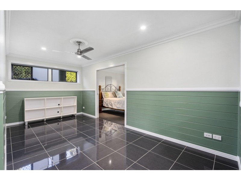 33 Jackaroo Crescent, Gilston QLD 4211