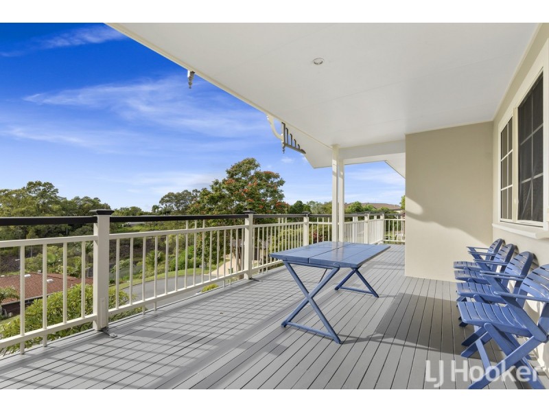 4 Paddington Drive, Carrara QLD 4211