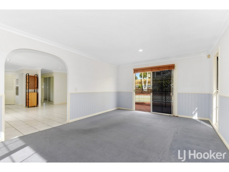 4 Paddington Drive, Carrara QLD 4211