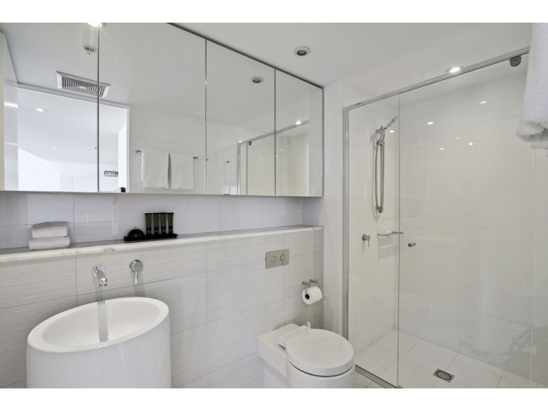 1103/1 Oracle Boulevard, Broadbeach QLD 4218