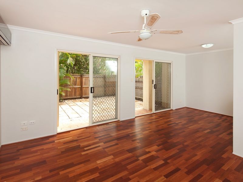 9/102 Alexander Drive, Highland Park QLD 4211