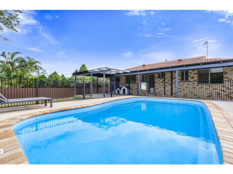 244 Mildura Drive, Helensvale QLD 4212