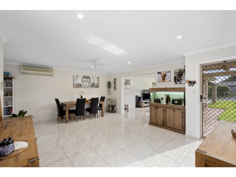 244 Mildura Drive, Helensvale QLD 4212