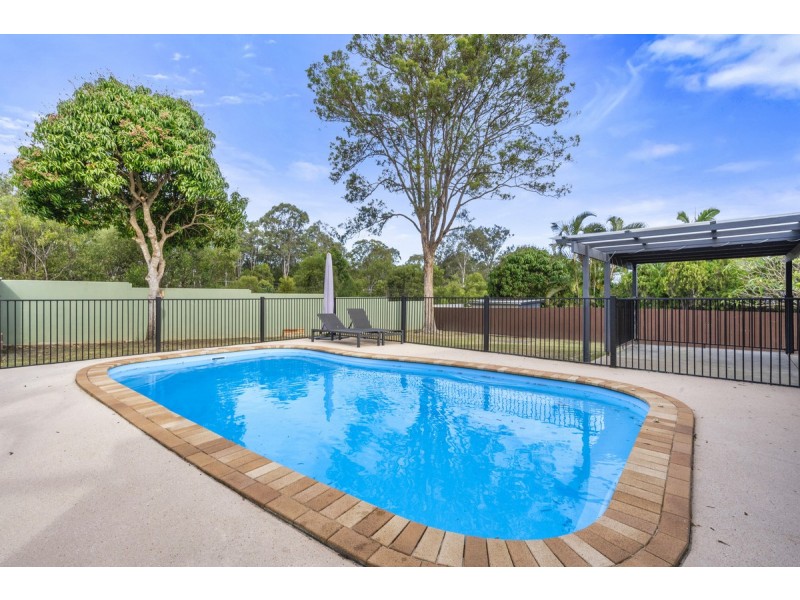 244 Mildura Drive, Helensvale QLD 4212