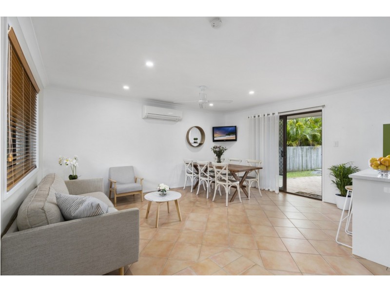 30 Balfour Crescent, Highland Park QLD 4211