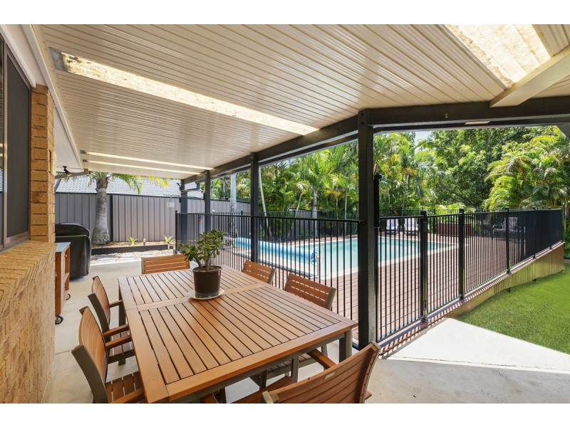 3 Dunsby Drive, Carrara QLD 4211