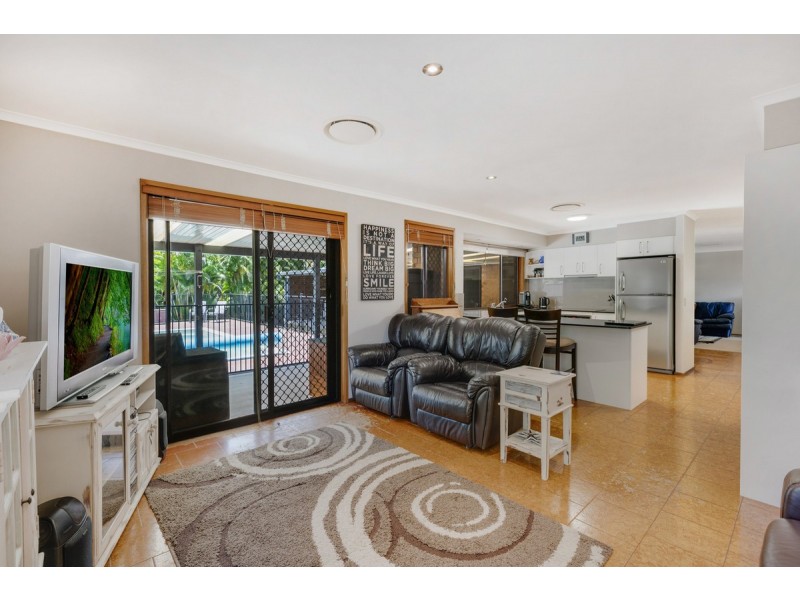 3 Dunsby Drive, Carrara QLD 4211