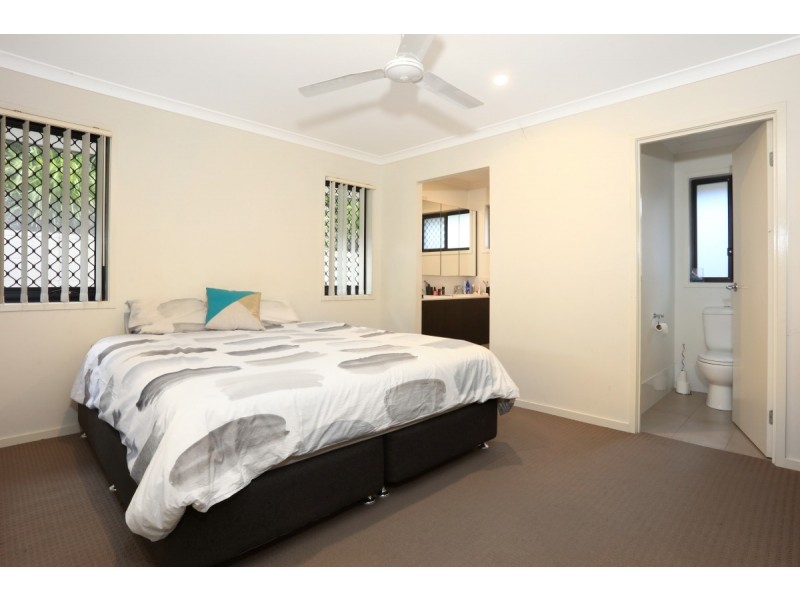 3 Hillstone Crescent, Maudsland QLD 4210