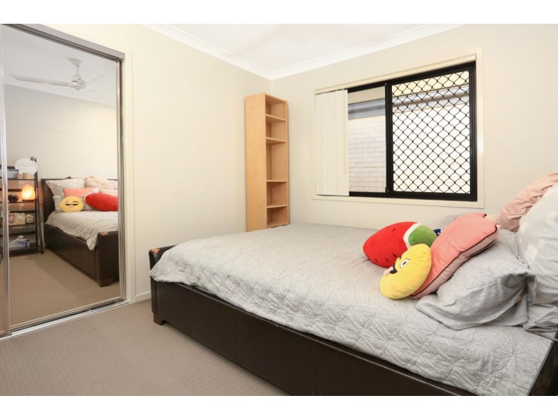 3 Hillstone Crescent, Maudsland QLD 4210