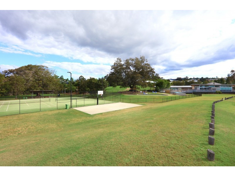 3 Hillstone Crescent, Maudsland QLD 4210