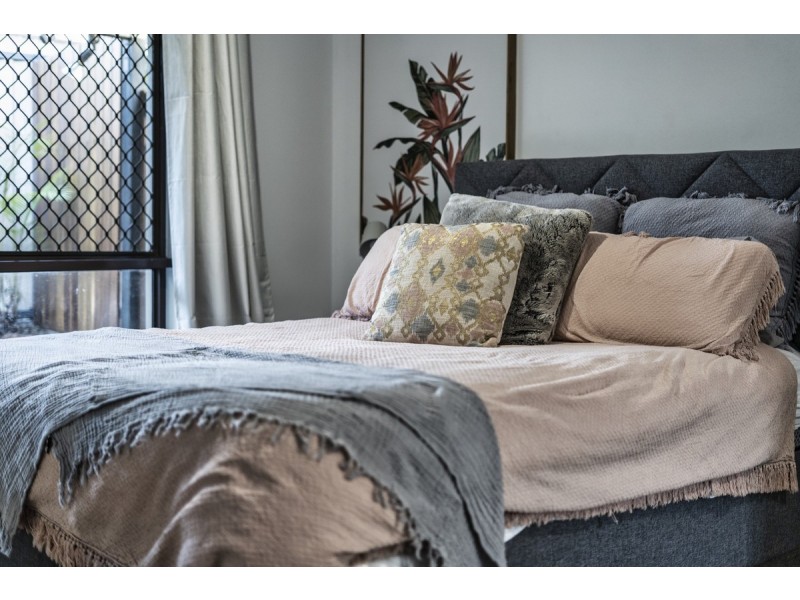 22 Whitian Drive, Carrara QLD 4211