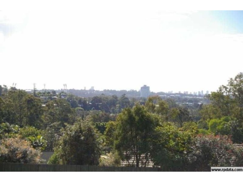 20 Murev Way, Carrara QLD 4211