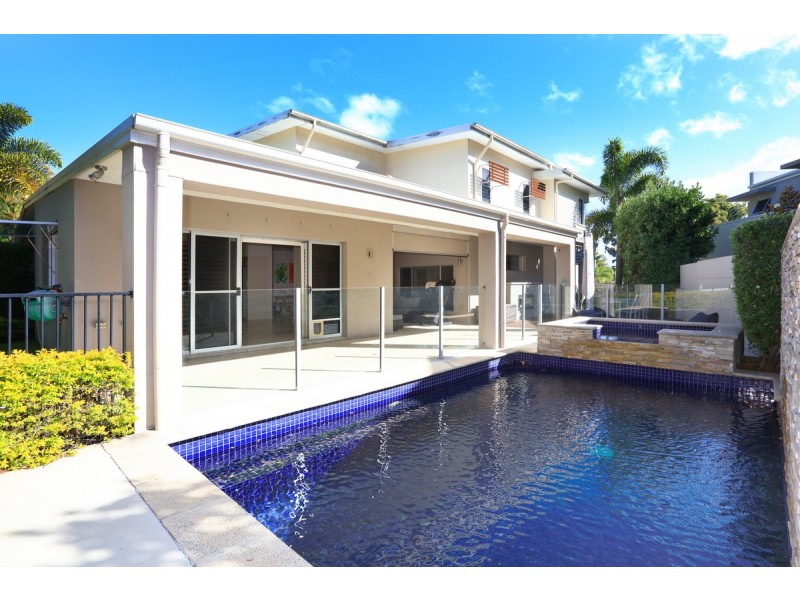 5020a Riverwood Grove, Benowa QLD 4217