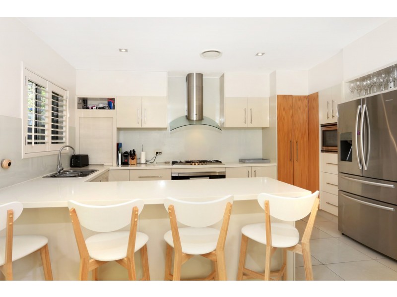 5020a Riverwood Grove, Benowa QLD 4217