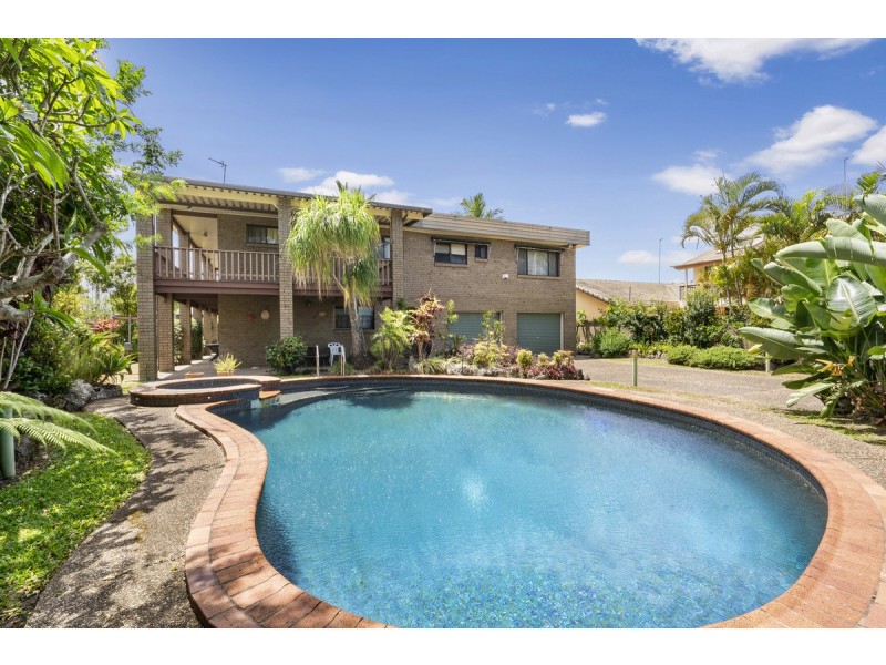 18 Sacha Place, Carrara QLD 4211