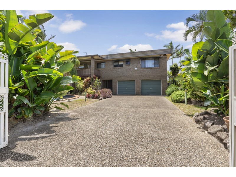 18 Sacha Place, Carrara QLD 4211