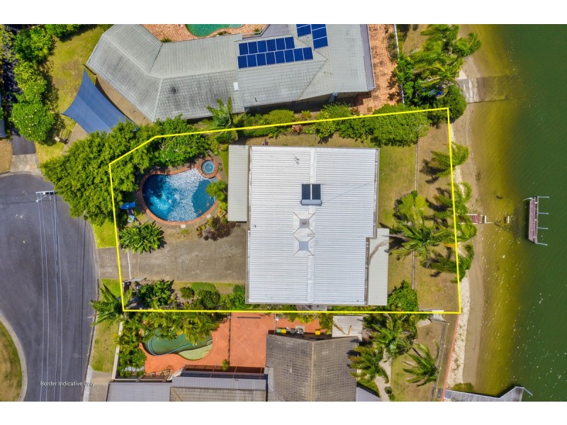 18 Sacha Place, Carrara QLD 4211