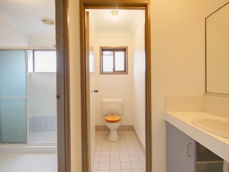 9/1A Mcleod Street, Highland Park QLD 4211