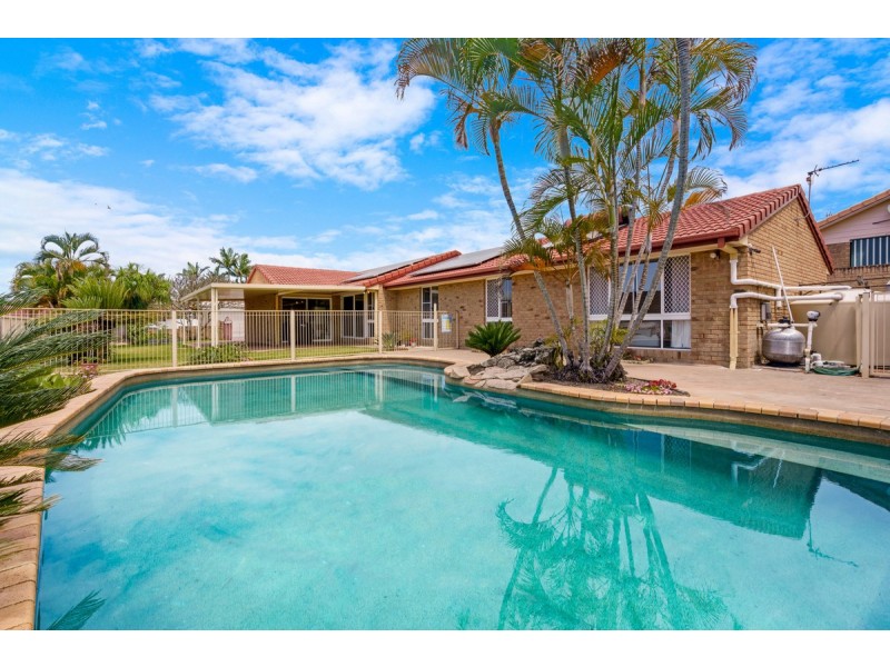 5 Burcott Court, Carrara QLD 4211