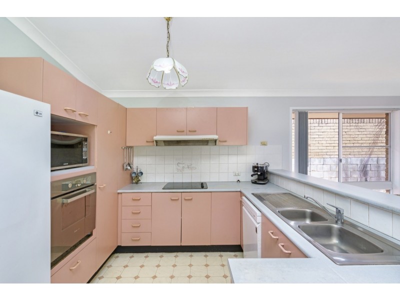 5 Burcott Court, Carrara QLD 4211