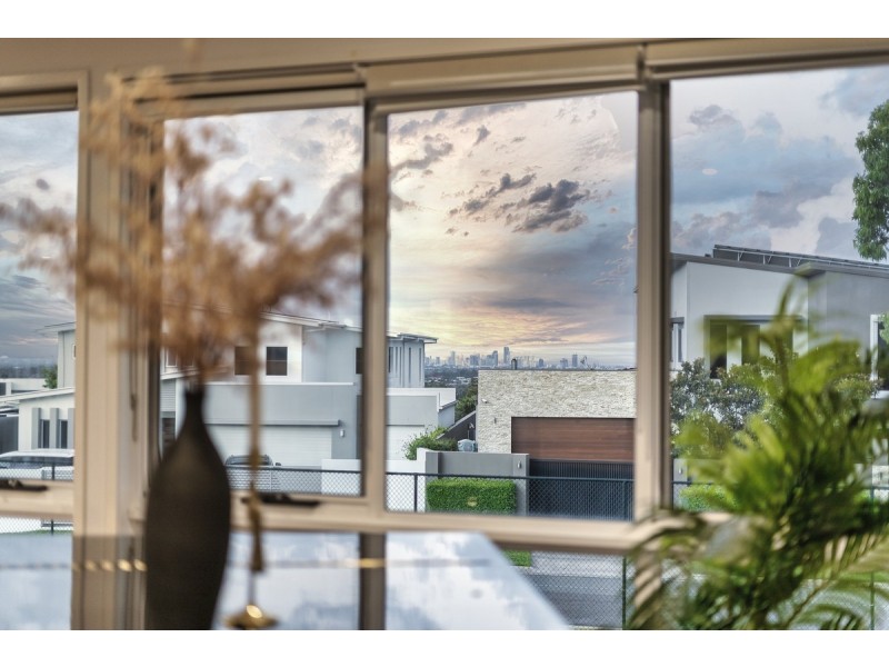 31 Southern Skies Avenue, Reedy Creek QLD 4227