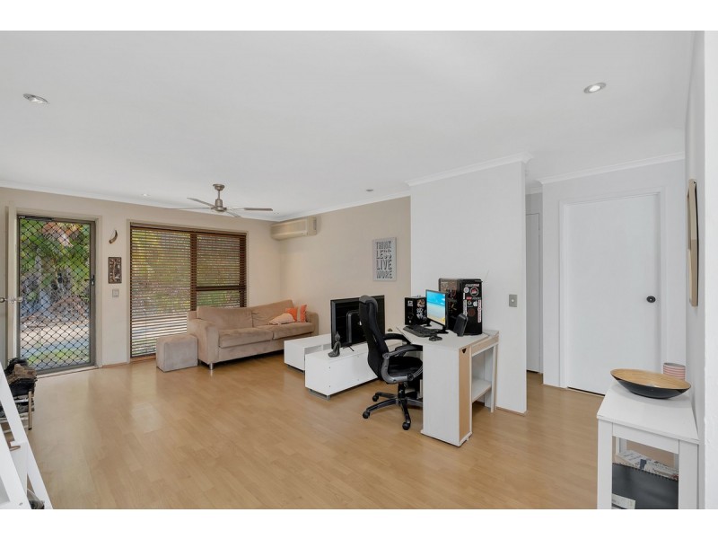 1/12 Gumbeel Court, Highland Park QLD 4211