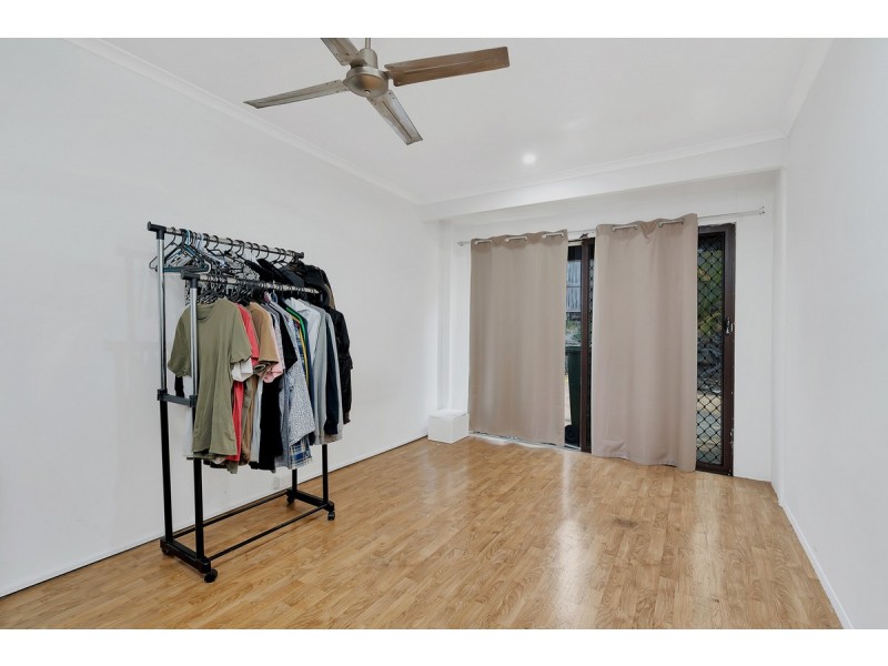 1/12 Gumbeel Court, Highland Park QLD 4211