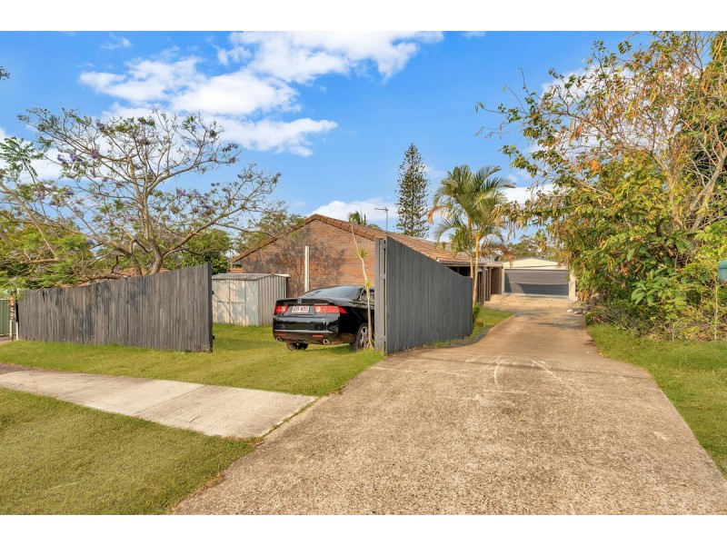 1/12 Gumbeel Court, Highland Park QLD 4211