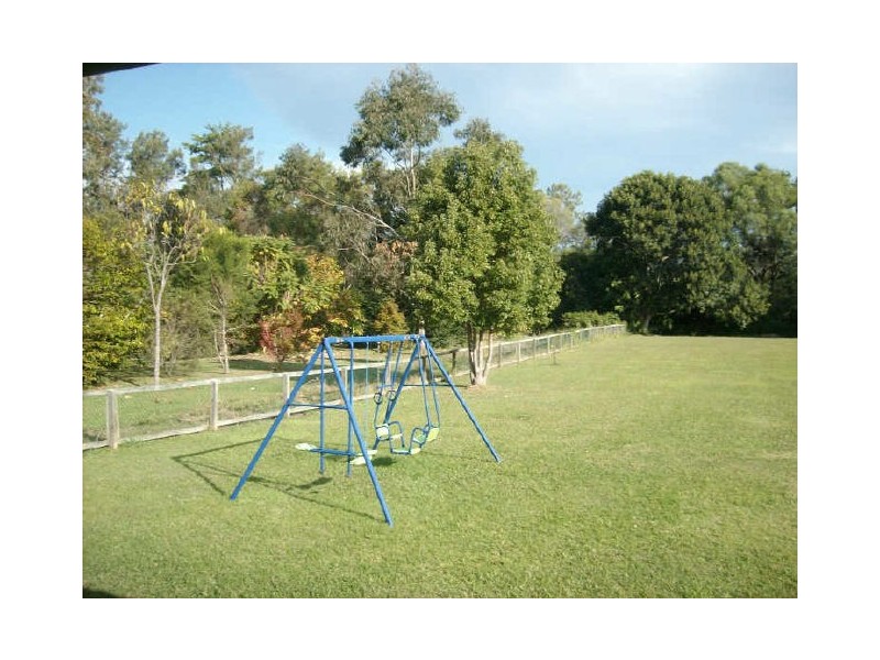 2 Yarraowee Drive, Nerang QLD 4211