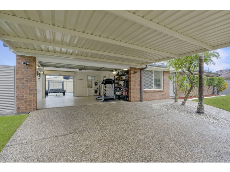 35 Winchester Drive, Nerang QLD 4211