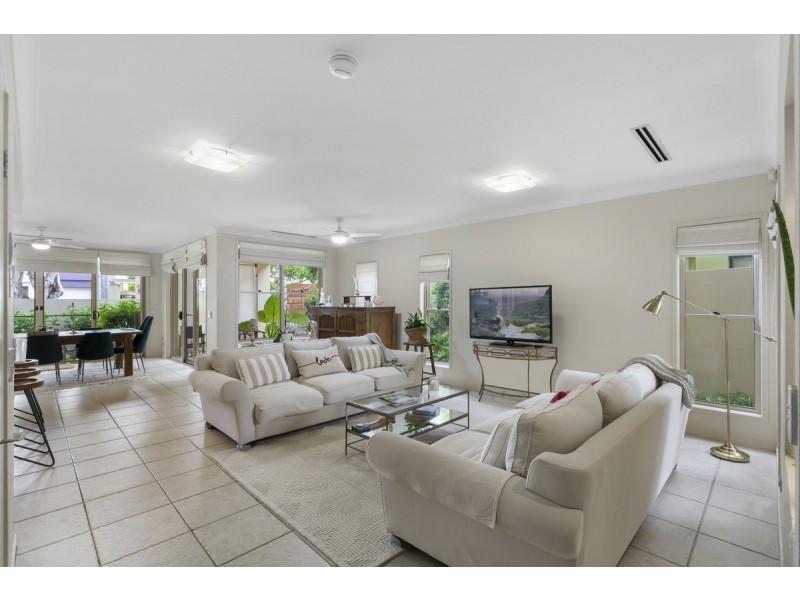 2065/1 The Vistas Drive, Carrara QLD 4211