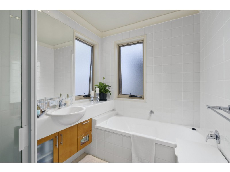 2065/1 The Vistas Drive, Carrara QLD 4211