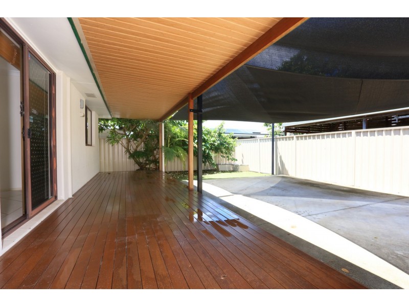 2/12 Wagtail Court, Burleigh Waters QLD 4220