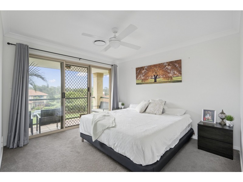 77/152 Palm Meadows Drive, Carrara QLD 4211