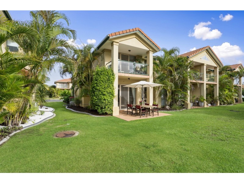 77/152 Palm Meadows Drive, Carrara QLD 4211