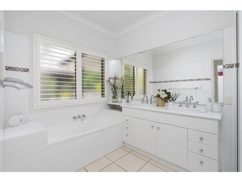 46 Pasture Place, Mount Nathan QLD 4211