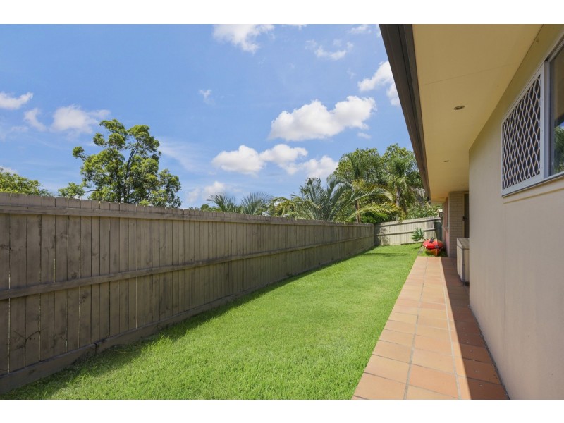 2 Marimar Place, Highland Park QLD 4211
