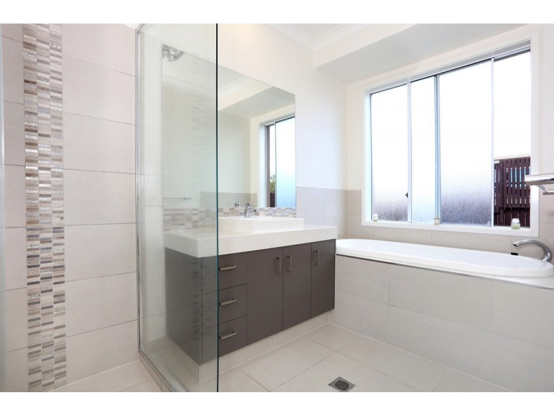 4 Moondani Drive, Gilston QLD 4211