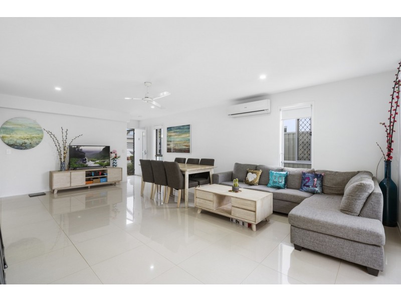 2/3 Hancox Place, Robina QLD 4226