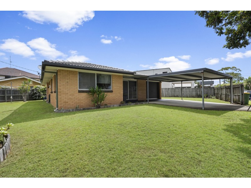 32 T E Peters Drive, Broadbeach Waters QLD 4218