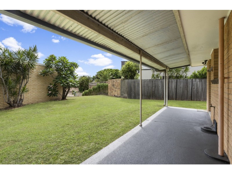 32 T E Peters Drive, Broadbeach Waters QLD 4218