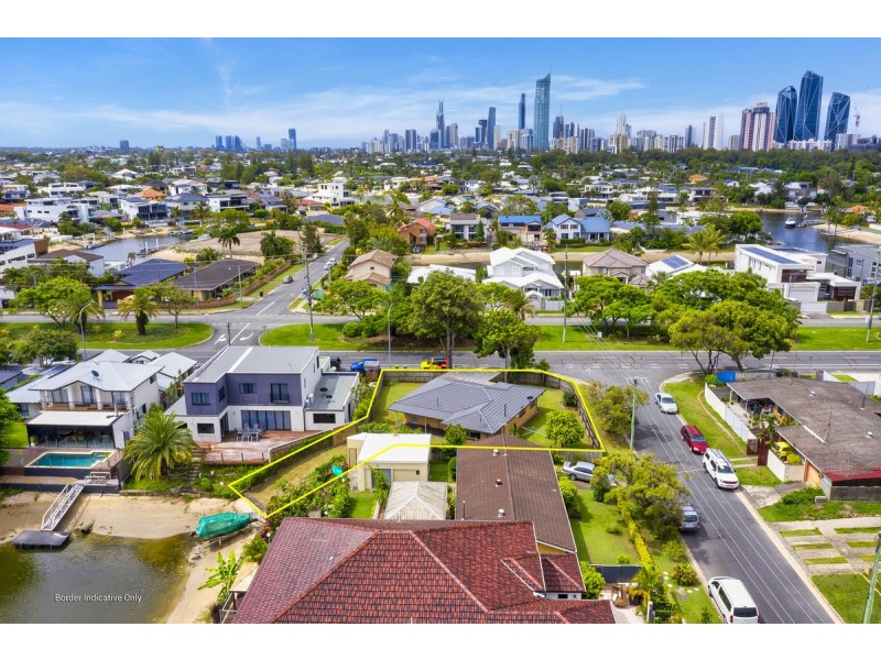 32 T E Peters Drive, Broadbeach Waters QLD 4218