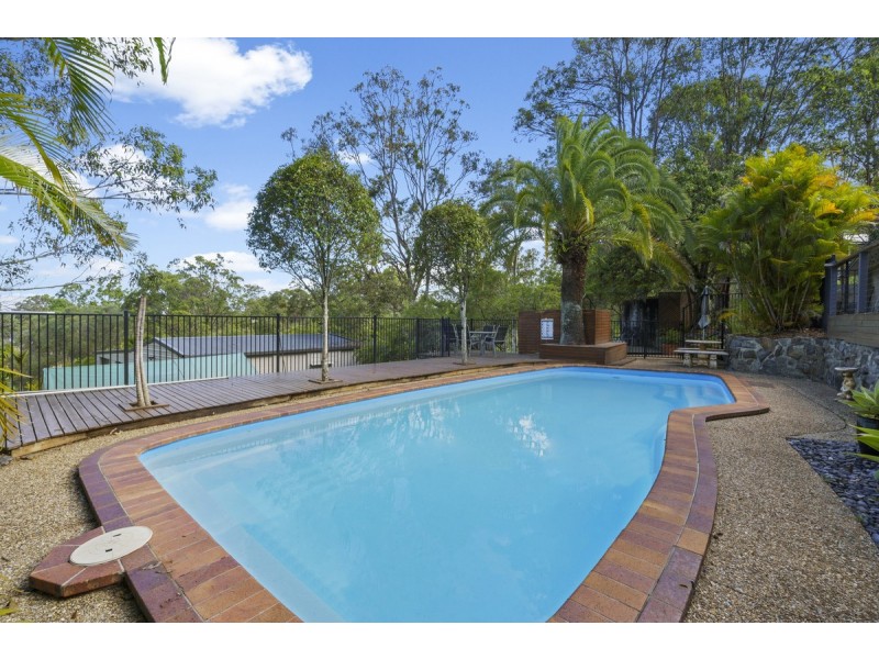230 Crane Crescent, Nerang QLD 4211